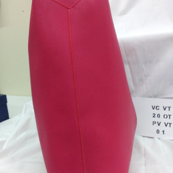 Vince Camuto Very Large Tote § # - Picture 6 of 7